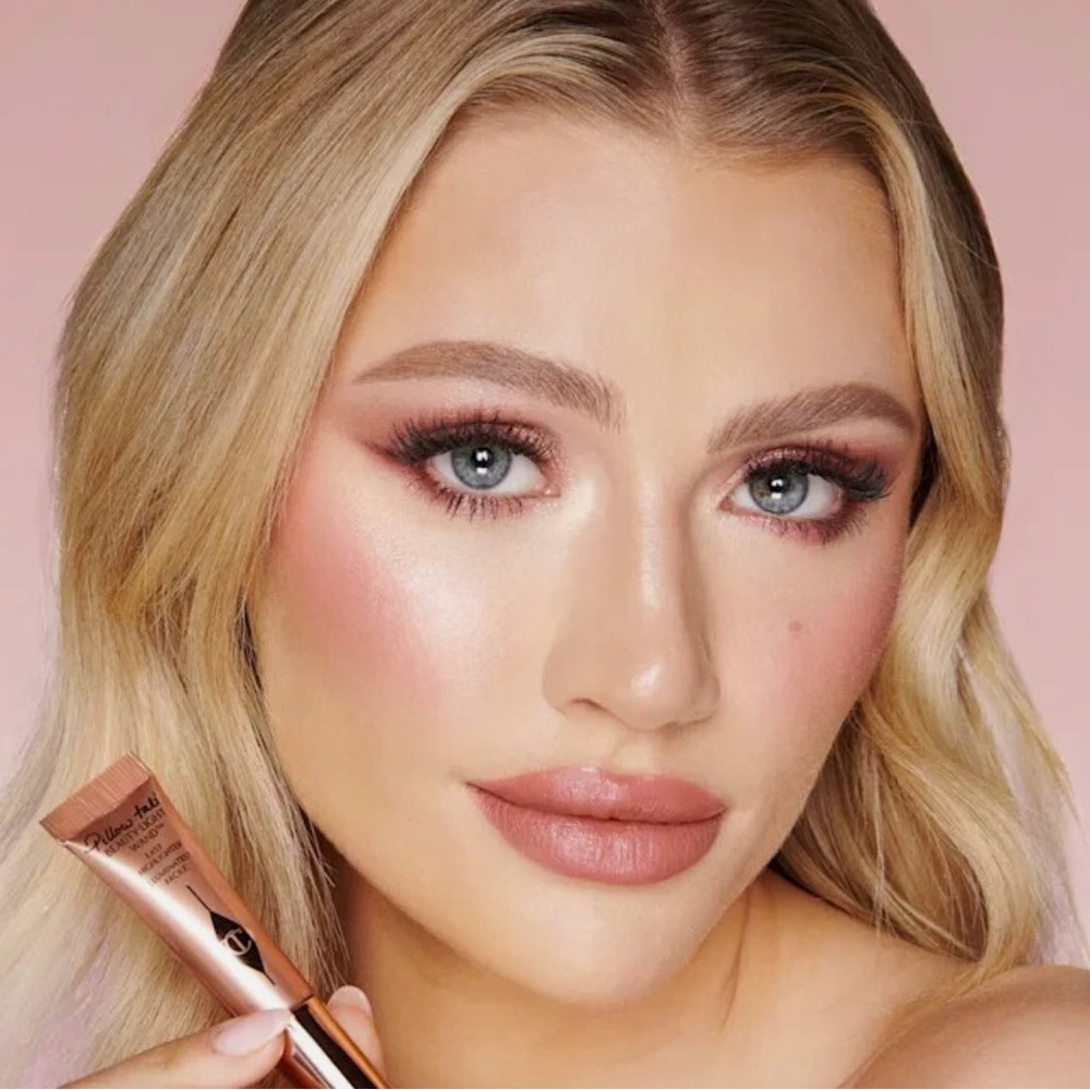 Charlotte Tilbury Pillow Talk Iconic Lip and Cheek Secrets Set - Picture 6 of 6